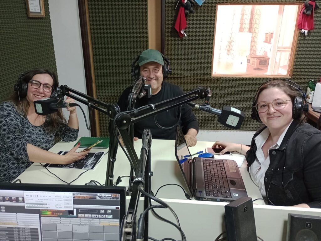 Estudiantes de periodismo de la extensión áulica de Centeno recorrieron medios de Rosario
