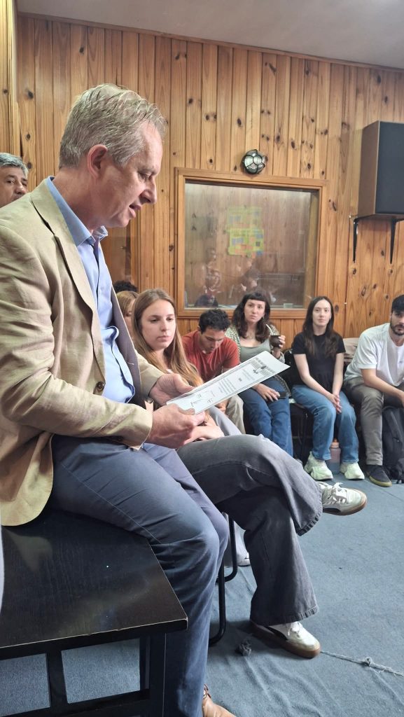 ¡Orgullo institucional! Reconocimiento de la Cámara de Diputados a estudiantes de Locución del ISET 18